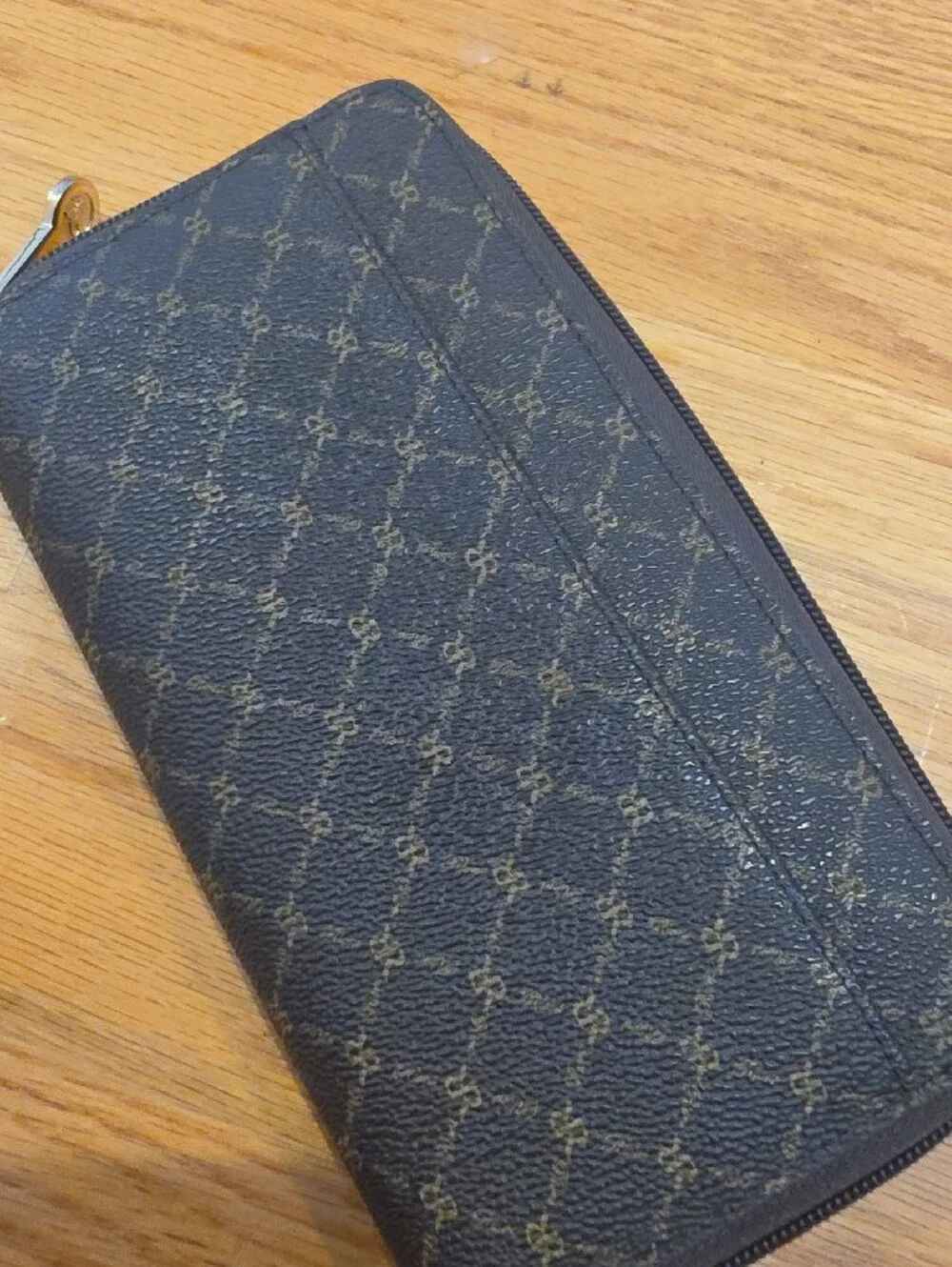 Rioni Monogram Brown Zip Wallet